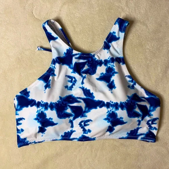 3/$15!💗 High neck blue and white bikini top- Medium - Picture 1 of 3